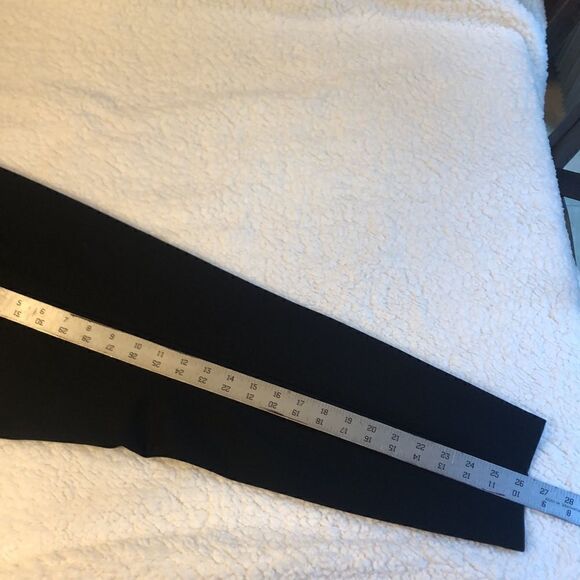 FOREVER 21 Women’s 3X Black pants with STRETCH, waist 20 1/2", Inseam 26 1/4" - Picture 4 of 12